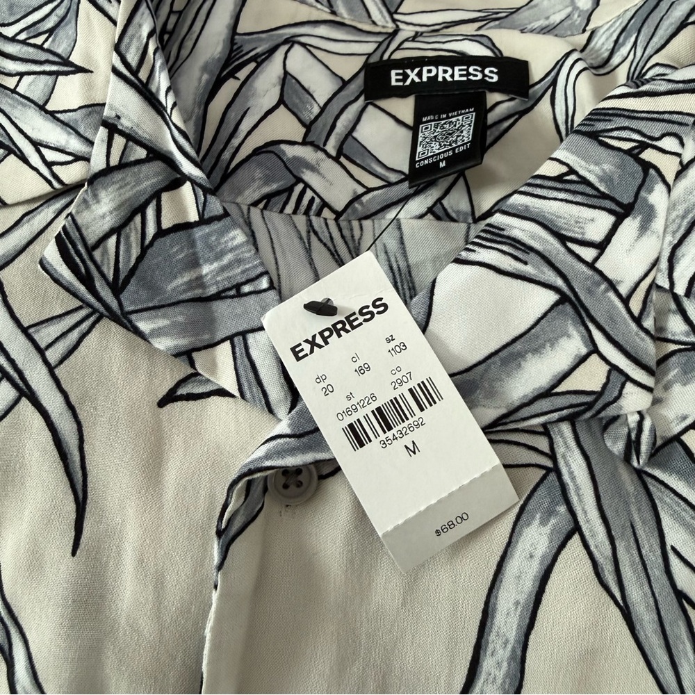 Express men’s medium Hawaiian tropical button down collar NEW NWT lightweight